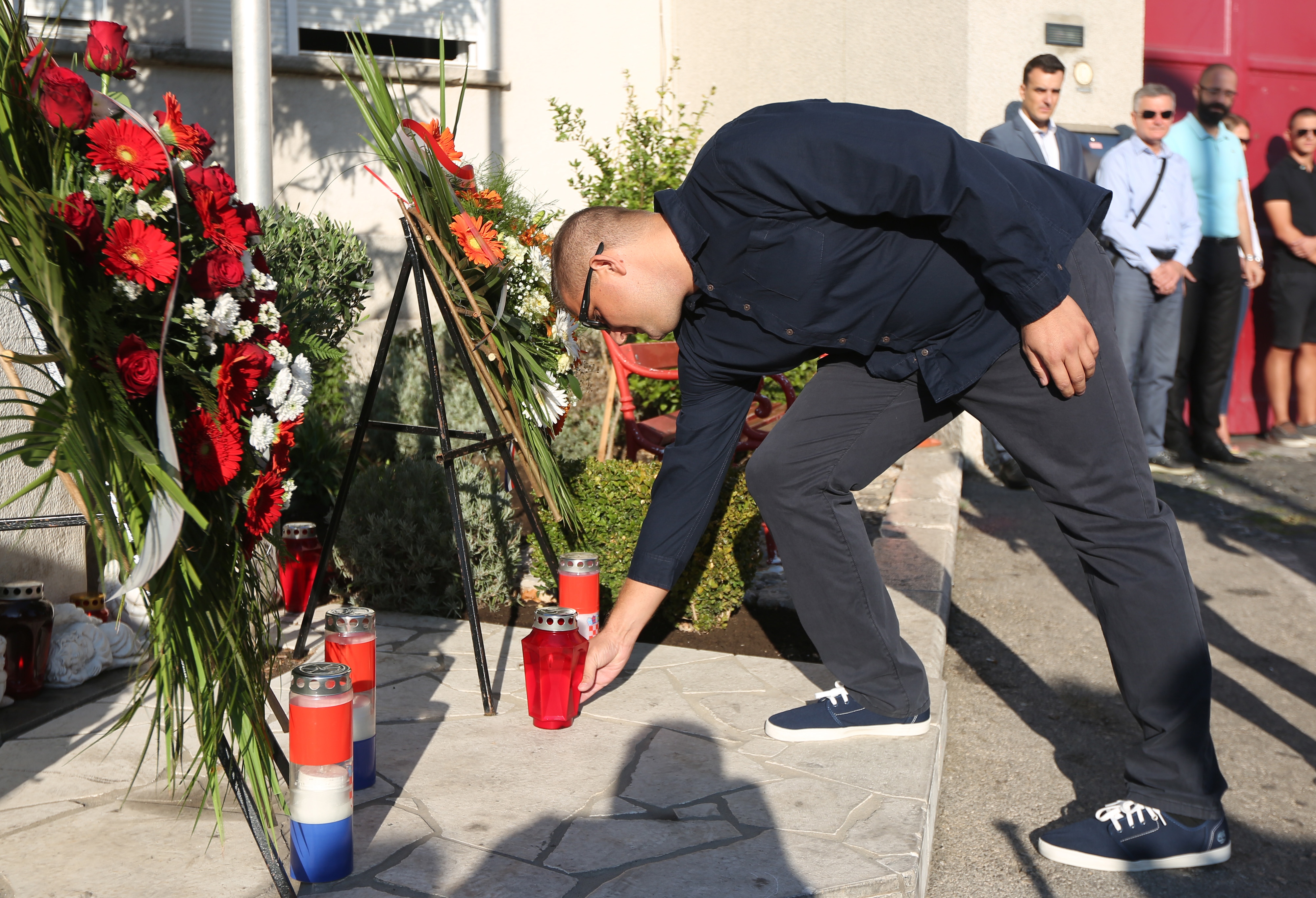 Polaganjem vijenaca obilježena 10. obljetnica kornatske tragedije Polaganjem vijenaca obilježena 10. obljetnica kornatske tragedije