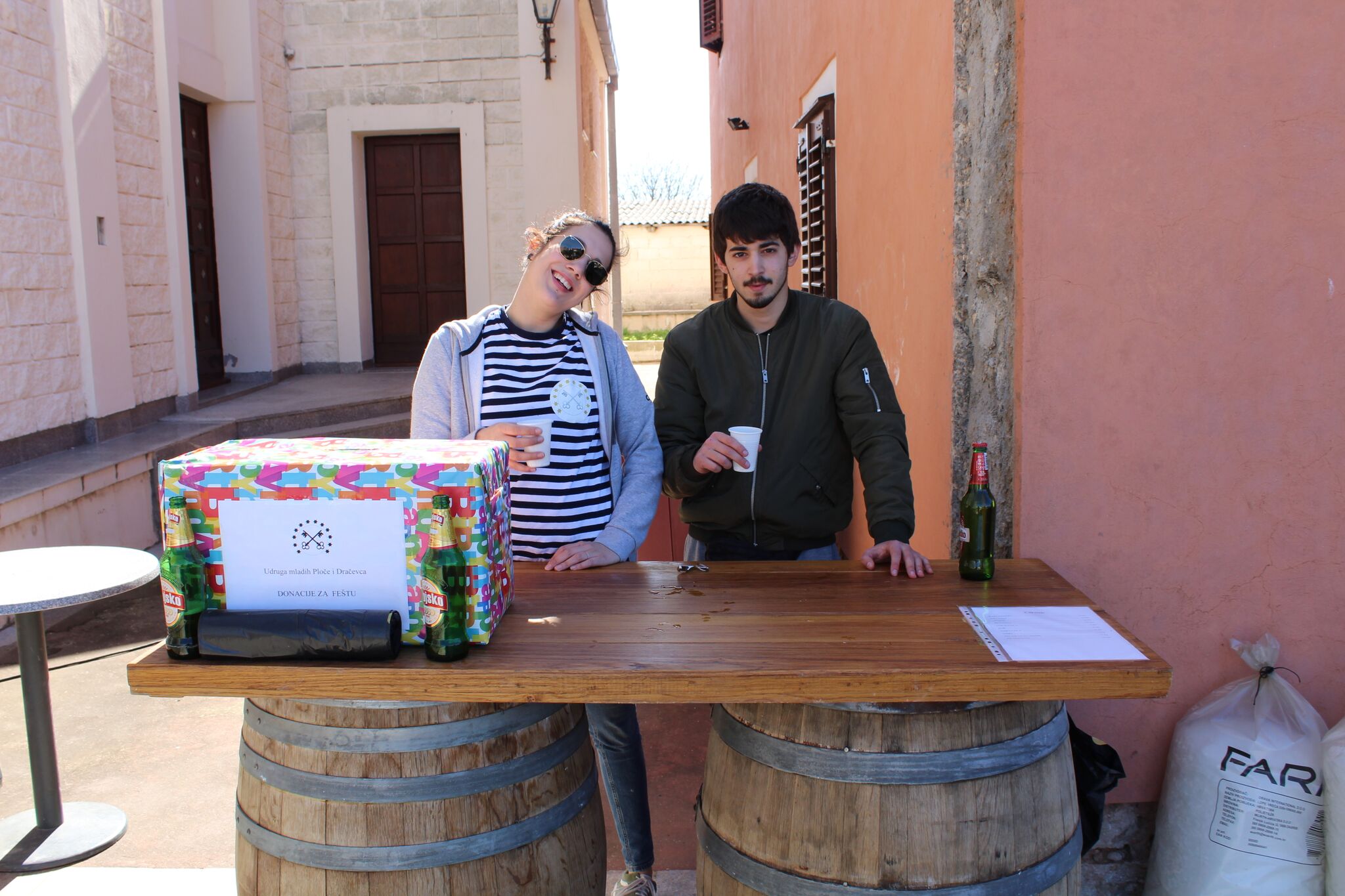 Udruga mladih Ploče i Dračevca uredila stari zog i počastila rižotom