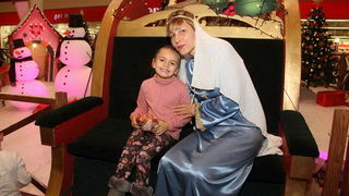 Sv. Luce razveselila mališane u Supernova centru, Foto: Iva Perinčić Sv. Luce razveselila mališane u Supernova centru, Foto: Iva Perinčić