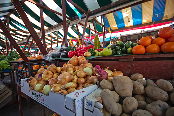 Đir po pijaci, 30. siječnja 2012. (foto:Saša Čuka)