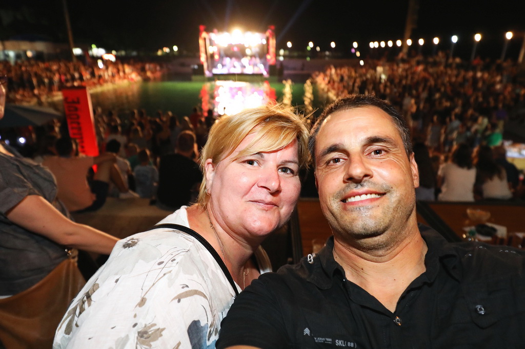 Fenomenalni Petar Grašo raspjevao i rasplesao Biograd Fenomenalni Petar Grašo raspjevao i rasplesao Biograd