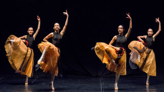 Božićna čestitka plesnog odjela Glazbene škole Blagoje Bersa