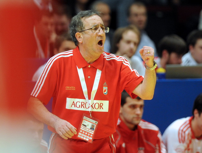 Bec, 310110.
Austrija je domacin EURO 2010 u rukometu od 19-31 01.10. U Becu se igraju utakmice poufinala i finala. Polufinale su izborile reprezentacije Islanda, Francuske, Poljske i Hrvatske. U polufinalnim utakmicama finale su izborile reprezentacije F