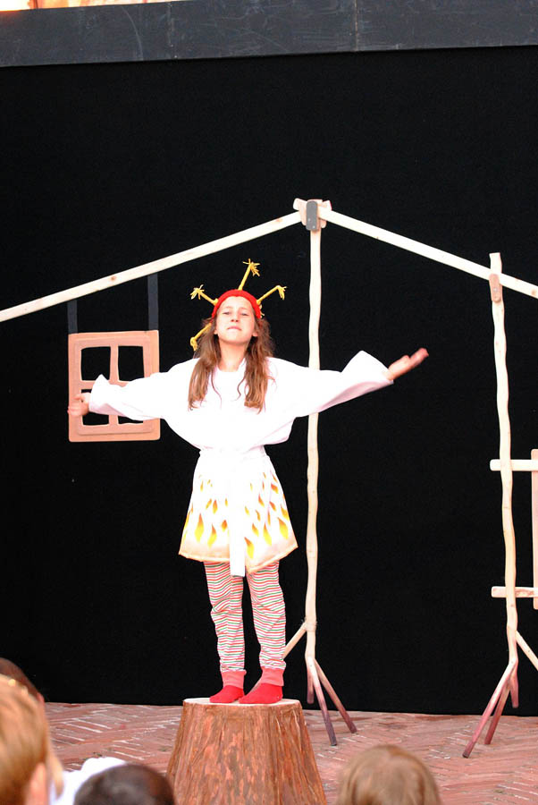 Polaznici dramsko lutkarske radionice Donatolina iz Kazališta lutaka Zadar gostovali su na ovogodišnjem Međunarodnom dječjem festivalu u Šibeniku sa predstavom “Šuma Striborova”, foto: Dino Bara Polaznici dramsko lutkarske radionice Donatolina iz Kazališta lutaka Zadar gostovali su na ovogodišnjem Međunarodnom dječjem festivalu u Šibeniku sa predstavom “Šuma Striborova”, foto: Dino Bara