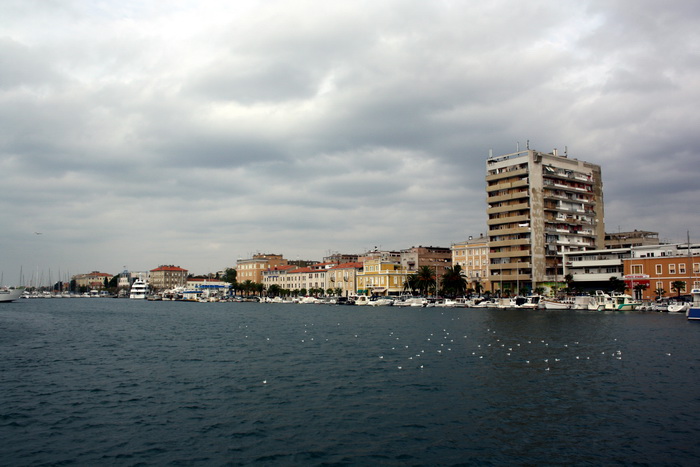 Ronioci kluba Sv. Roko izronili dio starog srušenog mosta u Jazinama, Foto: Mladen Malik