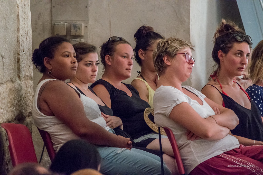 Violinist Martin Draušnik i gitarist Krešimir Bedek u Sv. Donatu izveli program “Paganini i gitara” Violinist Martin Draušnik i gitarist Krešimir Bedek u Sv. Donatu izveli program “Paganini i gitara”