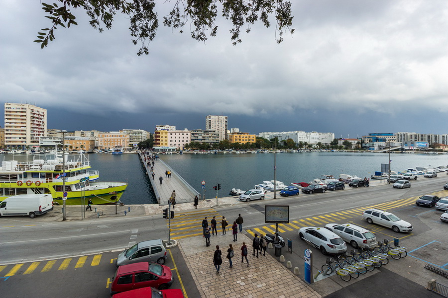 Đir po gradu 22. studenog 2016. Foto: Bojan Bogdanić Đir po gradu 22. studenog 2016. Foto: Bojan Bogdanić