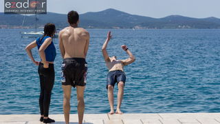 Ludijada zadarskih maturanata na Pozdravu suncu i Morskim orguljama