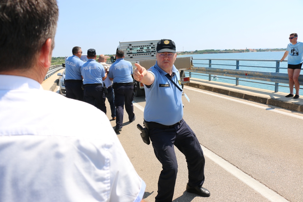 Privođenje Kristijana Kapovića, načelnika općine Vir