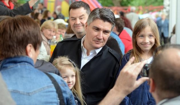 Premijer Zoran Milanovic pridruzio se gradjanima u proslavi Medjunarodnog praznika rada na izletistu Drava. Photo: Marko Jurinec/PIXSELL