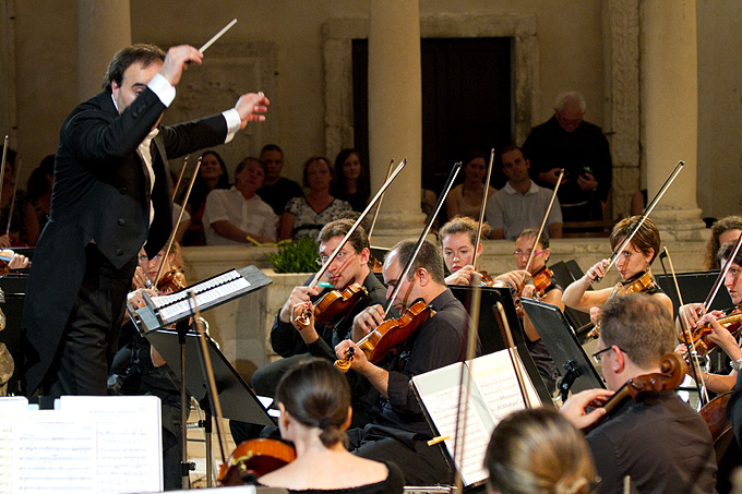 Orchestra Mitteleuropea u klaustru crkve Sv. Frane, Foto: Leo Banić