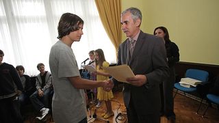 Image 1072199 (auto)