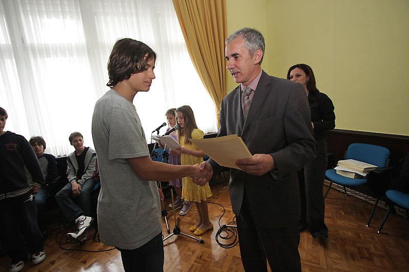 Image 1072199 (auto)