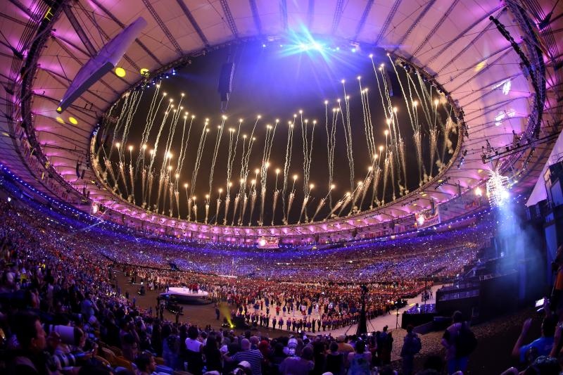 Rio de Janeiro: Ceremonija svečanog otvaranja Olimpijskih igara. Vatromet na Maracani. Photo: Igor Kralj/PIXSELL Rio de Janeiro: Ceremonija svečanog otvaranja Olimpijskih igara. Vatromet na Maracani. Photo: Igor Kralj/PIXSELL