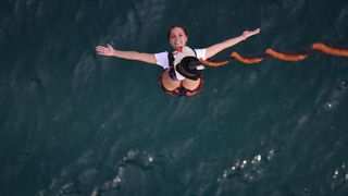 Kandidatkinje za Miss sporta na otvaranju bungee jumping sezone na Masleničkom mostu Kandidatkinje za Miss sporta na otvaranju bungee jumping sezone na Masleničkom mostu