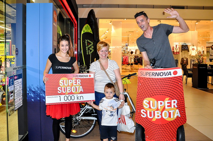 Povratak u školu i Supernova super subota! Foto: Iva Perinčić Povratak u školu i Supernova super subota! Foto: Iva Perinčić