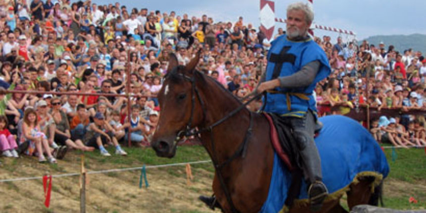 Gornja Stubica: 8. viteški turnir( Foto: totalportal.hr ) Gornja Stubica: 8. viteški turnir( Foto: totalportal.hr )