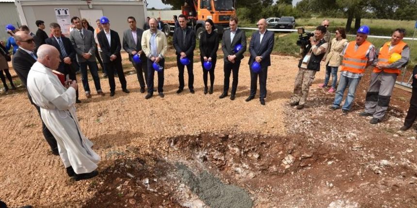 Biograd na Moru: Postavljen kamen temeljac za zabavni park Mirnovec. Foto: Dino Stanin/PIXSELL