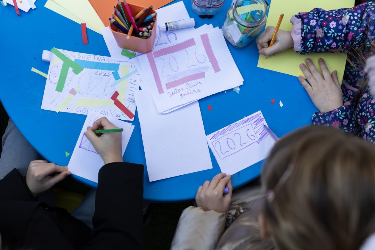 Dječji doček Nove godine na Božićnom gramofonu