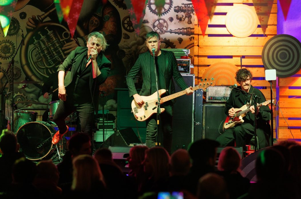 Jonathan @ Božićni gramofon