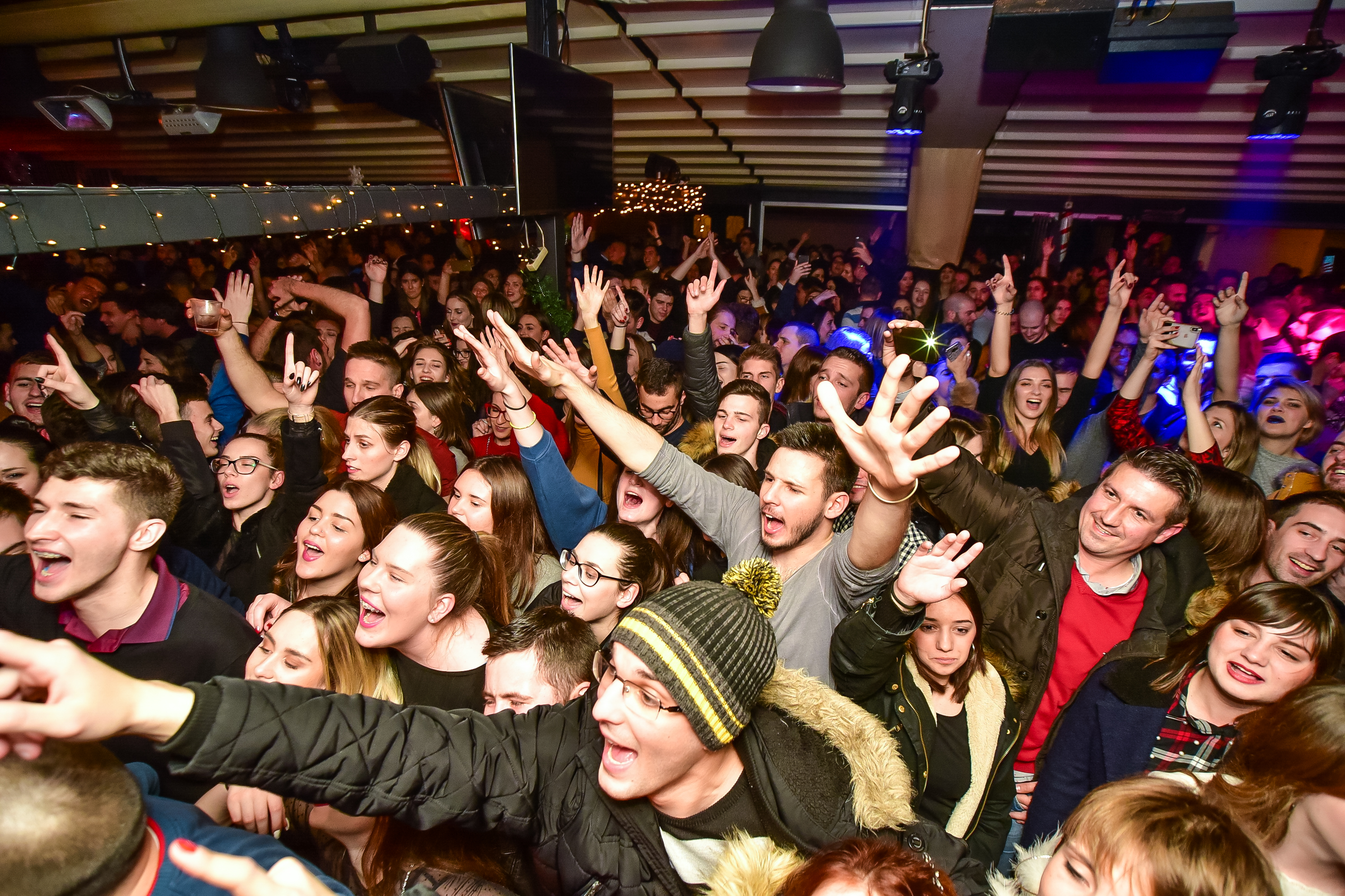 Vesna Pisarović @ Kult Caffe Bar