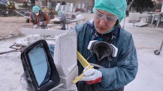 Mladi europski kipari stigli u Imotski, punom parom rade spomenik kultnom Mercedesu Mladi europski kipari stigli u Imotski, punom parom rade spomenik kultnom Mercedesu