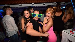 Subotnja zabava u Noštromo i Vagabundo barovima na Viru ; foto Iva Perinčić