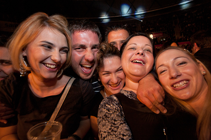 Karlovacko live: Halid Beslic i Crvena jabuka u dvorani Kresimir Cosic u Zadru, Foto: Leo Banic Karlovacko live: Halid Beslic i Crvena jabuka u dvorani Kresimir Cosic u Zadru, Foto: Leo Banic