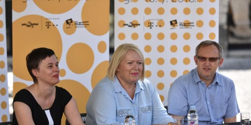 Zavrsnica Pulskog filmskog festivala, P.S. Pula, i ove se godine svojim vjernim posjetiteljima svake veceri od 6. do 12. kolovoza ponuditi po dva naslova na otvorenom kinu pulskog Kastela. Povodom predstavljanja programa P.S. Pula, javnosti su se obratili Zavrsnica Pulskog filmskog festivala, P.S. Pula, i ove se godine svojim vjernim posjetiteljima svake veceri od 6. do 12. kolovoza ponuditi po dva naslova na otvorenom kinu pulskog Kastela. Povodom predstavljanja programa P.S. Pula, javnosti su se obratili