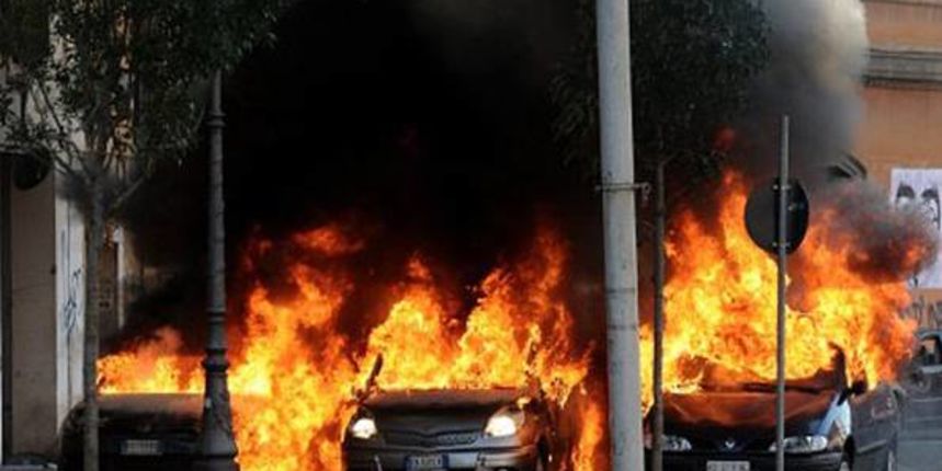 U Rimu incidenti, pale se automobili, foto: danas.net.hr