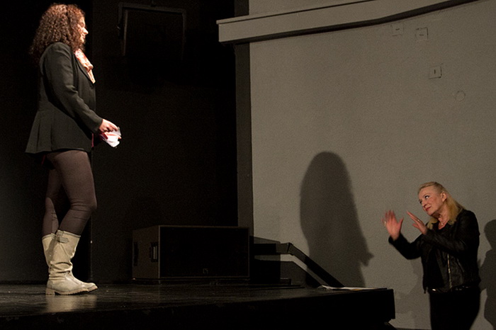 Hrvatsko narodno kazalište Zadar traži nove mlade talente za glumačku radionicu, sinoć smo pratili audiciju na kojoj su se budućoj mentorici, glumici Jasni Ančić, predstavili ženske kandidatkinje, foto Leo Banićć