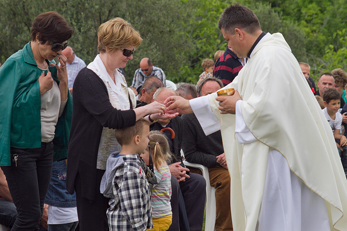 Svečana misa na Petrini i blagoslov bibinjskog polja Svečana misa na Petrini i blagoslov bibinjskog polja
