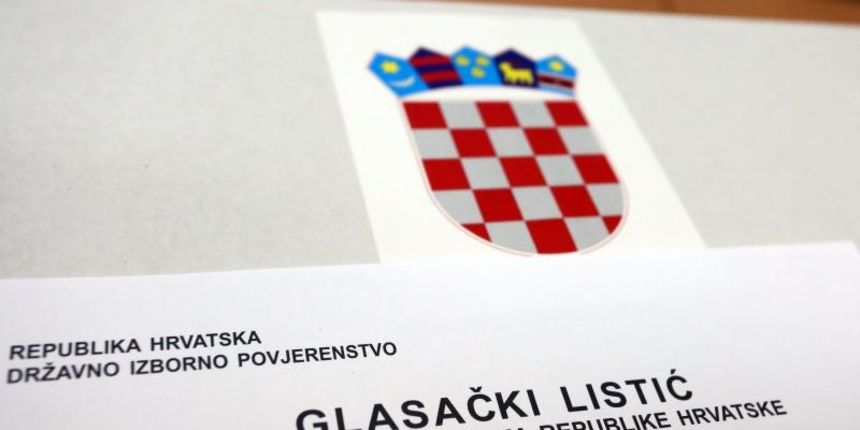 Sibenik – Otvorena su biralista u Republici Hrvatskoj na kojima ce biraci po sesti put odlucivati tko ce od cetvero kandidata iducih pet godina biti na celu drzave. Photo: Dusko Jaramaz/PIXSELL