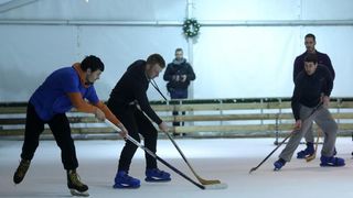 Zadarski hokejaši izazvali su splitske te su se sastali na zadarskom Forumu kako bi odigrali prijateljsku utakmicu.  Photo: Filip Brala/PIXSELL