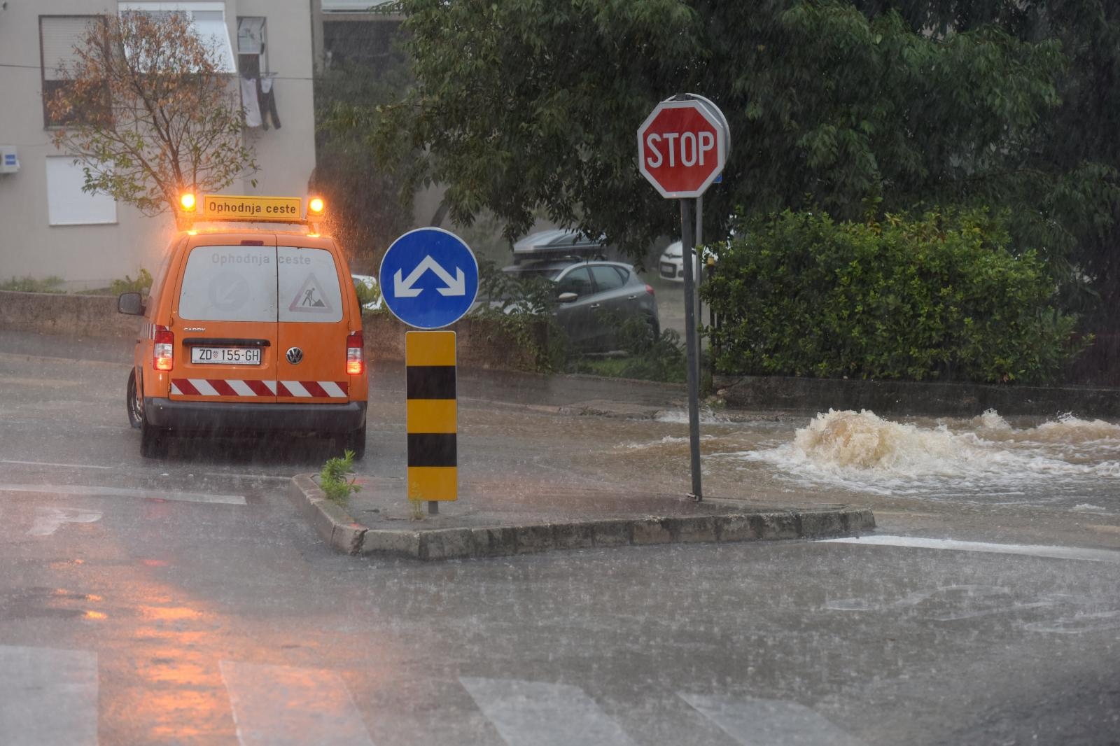 Kišna kataklizma u Zadru: poplavljen cijeli grad