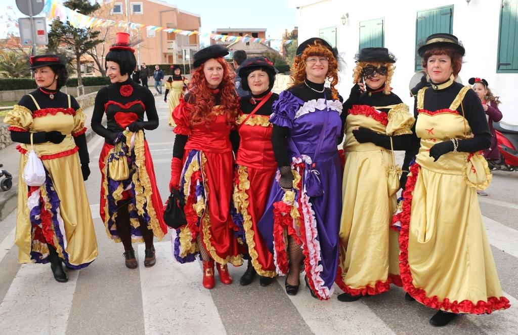 2. Međunarodna karnevalska povorka Virskih maškara