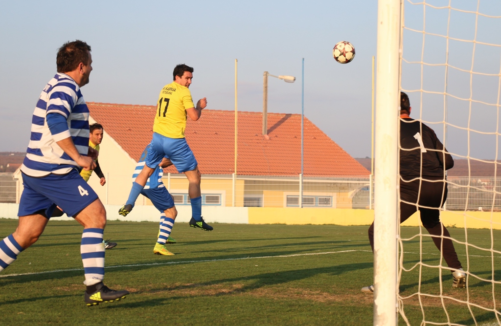 Derbi nogometne Lige veterana: Škabrnja – Mornar Vir