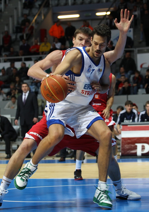Zadar, 231010. Dvorana Kresimira Cosica. Kosarkaska utakmica NLB-e lile izmedju Zadra i Nynburga. Na fotografiji: Jurica Golemac u napadu. Foto: Vladimir Ivanov / CROPIX Zadar, 231010. Dvorana Kresimira Cosica. Kosarkaska utakmica NLB-e lile izmedju Zadra i Nynburga. Na fotografiji: Jurica Golemac u napadu. Foto: Vladimir Ivanov / CROPIX