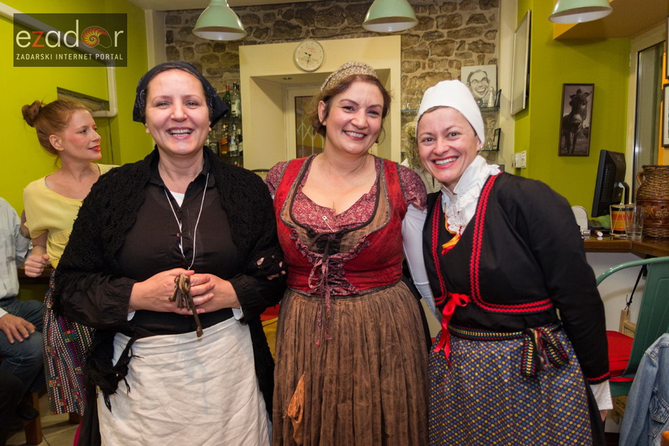 Cafe bar Doma: Povratak u Dolinu ćupova Cafe bar Doma: Povratak u Dolinu ćupova