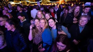 Vatromet, tisuće konfeta, šampanjac, prskalice i koncert Ivana Zaka i Tempo Banda