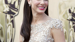 82. Red Carpet Oscara (oscar.go.com)