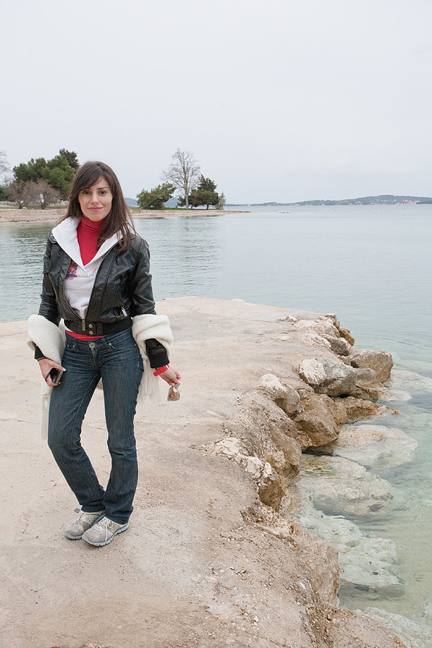 Top model Lorena Dias Terezinho i njena sestra Mara Dias, pronašle davno izgubljenu obitelj u Bibinjama, foto: Leo Banić Top model Lorena Dias Terezinho i njena sestra Mara Dias, pronašle davno izgubljenu obitelj u Bibinjama, foto: Leo Banić