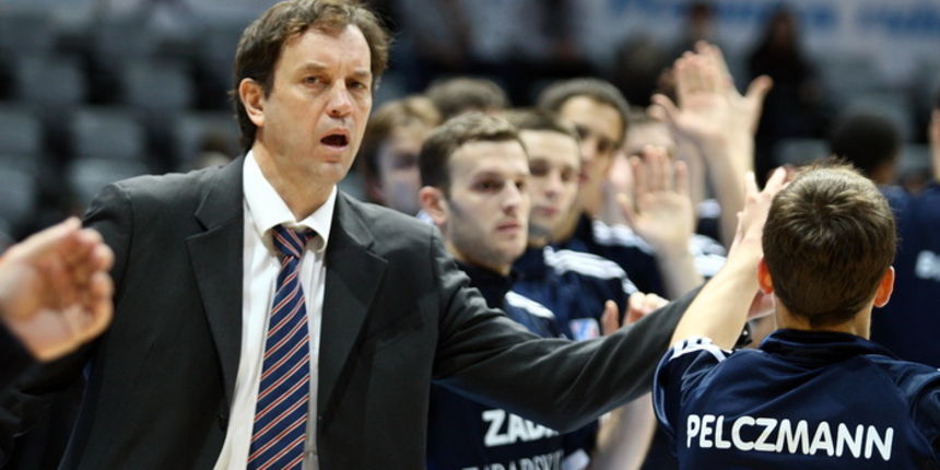 Zadar, 211210. Dvorana Kresimira Cosica. Kosarkaska utakmica 6. kola Euro Challenge cup-a izmedju Zadra i Ethe Encomi. Na fotografiji: trener Zadra Danijel Jusup. Foto: Vladimir Ivanov / CROPIX Zadar, 211210. Dvorana Kresimira Cosica. Kosarkaska utakmica 6. kola Euro Challenge cup-a izmedju Zadra i Ethe Encomi. Na fotografiji: trener Zadra Danijel Jusup. Foto: Vladimir Ivanov / CROPIX