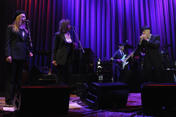 Zagreb, 250710.
Arena Zagreb, Leonar Cohen odrzao je koncert u zagrebu.
Na slici: Leonard Cohen.
Foto: Damir Krajac / CROPIX
