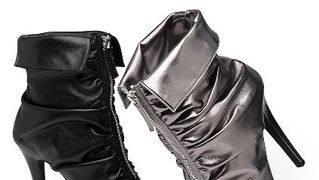 Čizme Victoria Secret za jesen 2011., foto: victoriasecret.com