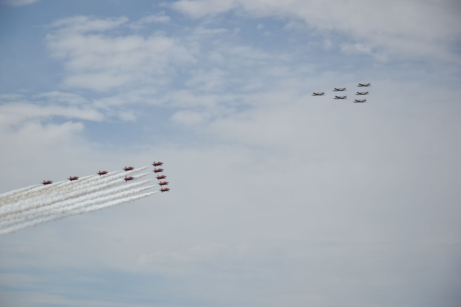 Krila Oluje i Red Arrows preletjeli iznad Zadarskog kanala