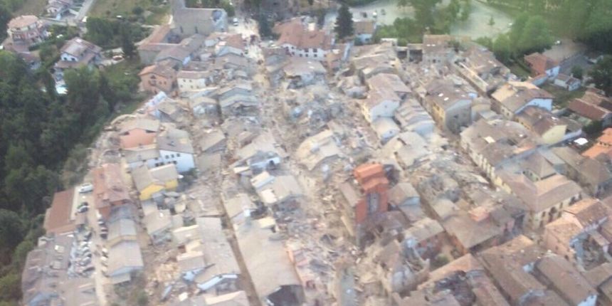 Posljedice potresa snage 6,2 u mjestu Amatrice u Umbriji. Foto: Hina Posljedice potresa snage 6,2 u mjestu Amatrice u Umbriji. Foto: Hina