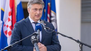 Premijer Plenković sudjelovao na svečanosti primopredaje ključeva POS-ovih stanova Premijer Plenković sudjelovao na svečanosti primopredaje ključeva POS-ovih stanova