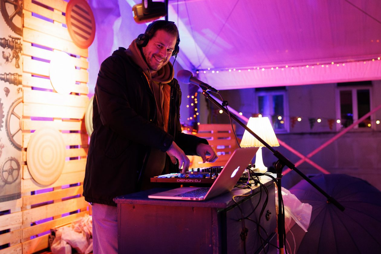 Student Advent @ Božićni gramofon Student Advent @ Božićni gramofon