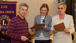 Lions club Zadar dodijelio zahvalnice umjetnicima, foto: Leo Banic Lions club Zadar dodijelio zahvalnice umjetnicima, foto: Leo Banic